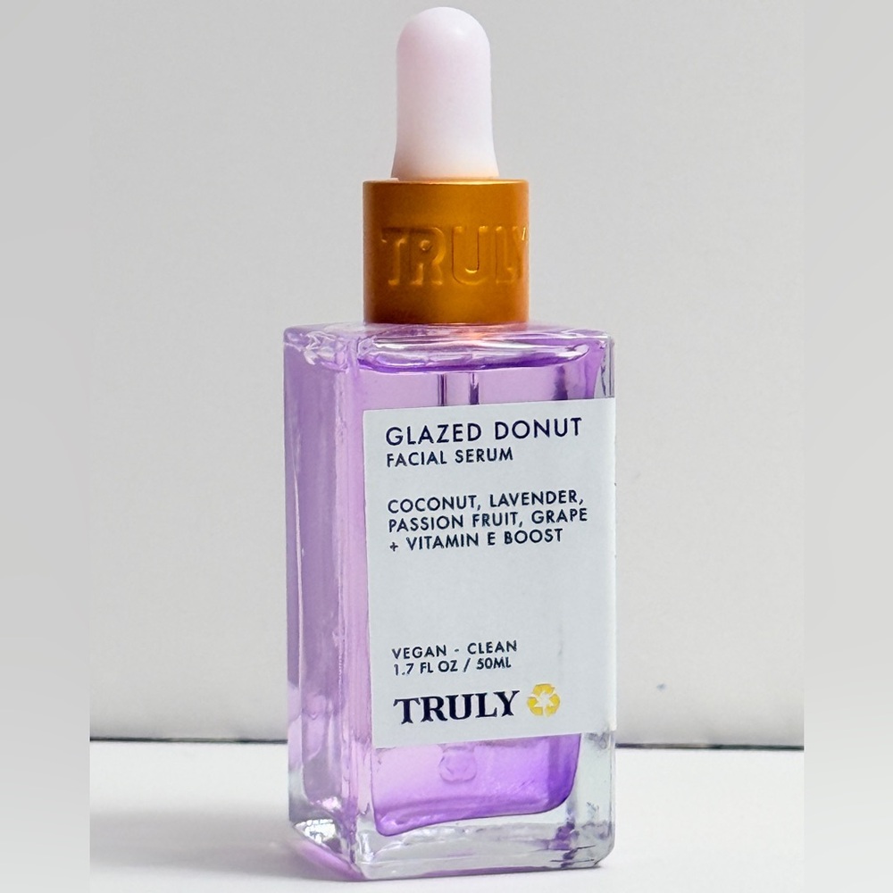 TRULY Glazed Donut Facial Serum - NEW